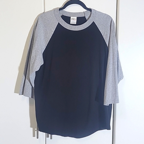 Shaka Men's Tshirt Size Large - Picture 1 of 7